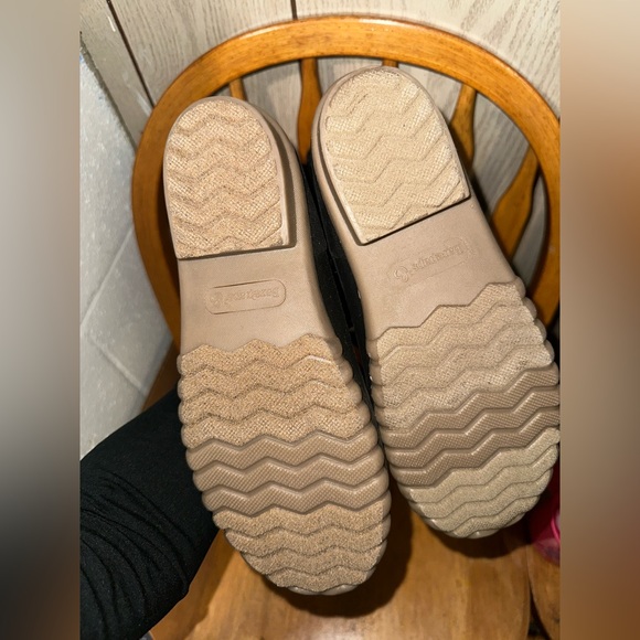 BareTraps Women's Black Insulated Duck Boots - Picture 8 of 8